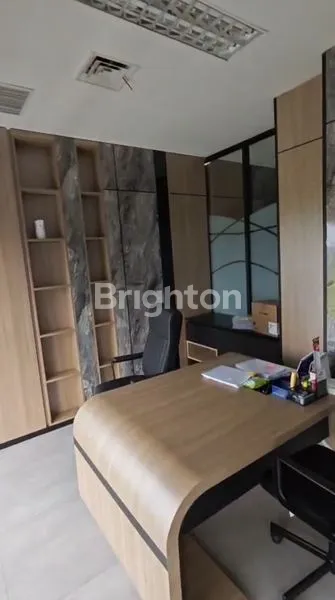 image OFFICE SPACE FITTED RAPI DAN CANTIK THE SMITH ALAM SUTERA (7)