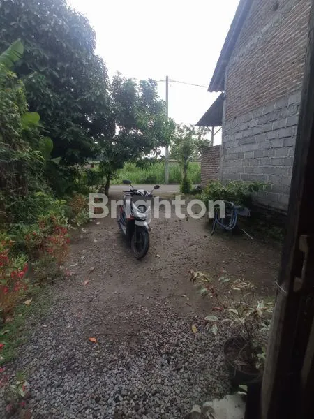 image RUMAH DIJUAL DI NGADILUWIH (2)