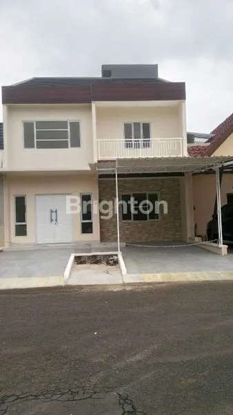 image RUMAH 2 LANTAI MURAH SIAP HUNI DI ALAM SUTERA DELIMA TANGERANG  (1)