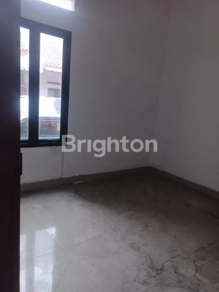 image RUMAH MINIMALIS MODERN DALAM CLUSTER CIPAYUNG DEPOK (3)