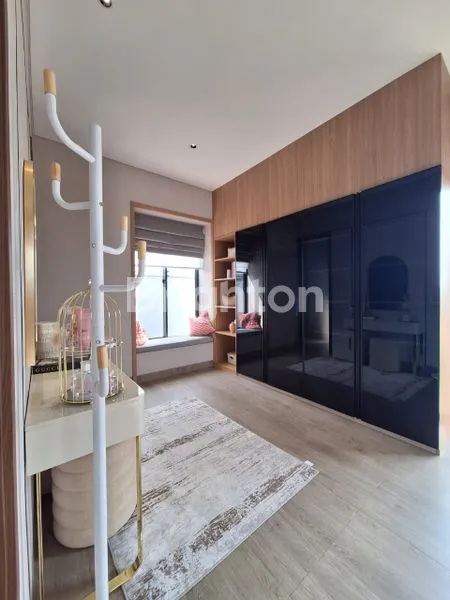 image RUMAH IZZI BSD CITY, 2KT 3KM, LT 72M² (7)