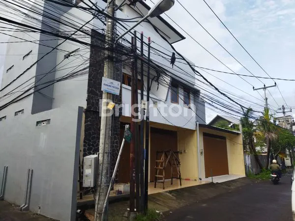 image DI JUALCEPAT RUMAH RUKO 3 LANTAI SIAP HUNI STRATEGIS DI MONANG -MANING BEBAS BANJIR (2)