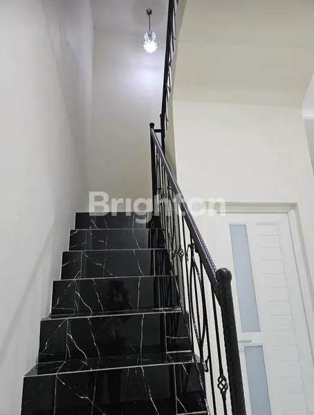 image RUMAH KOST BANGUNAN BARU 4 LANTAI, LOKASI STRATEGIS DI KELAPA GADING, JAKARTA UTARA (6)