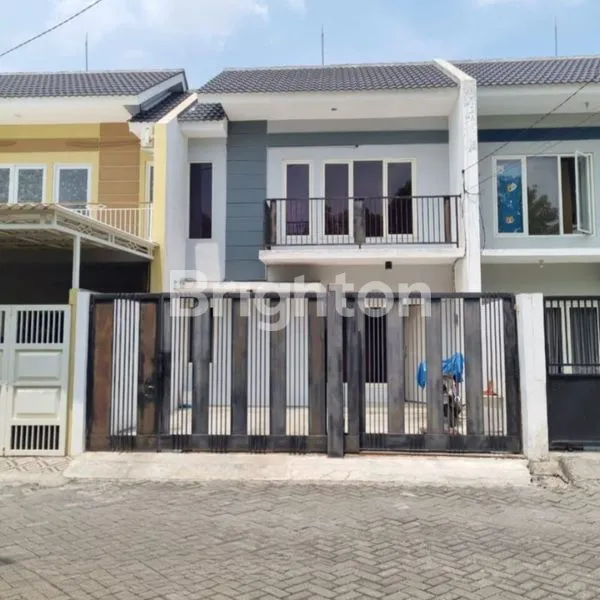 image RUMAH GREEN MANSION LONTAR SURABAYA (1)