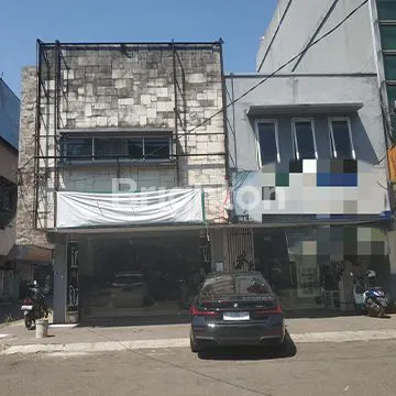 RUKO 3 UNIT JADI SATU MAYJEN SUNGKONO