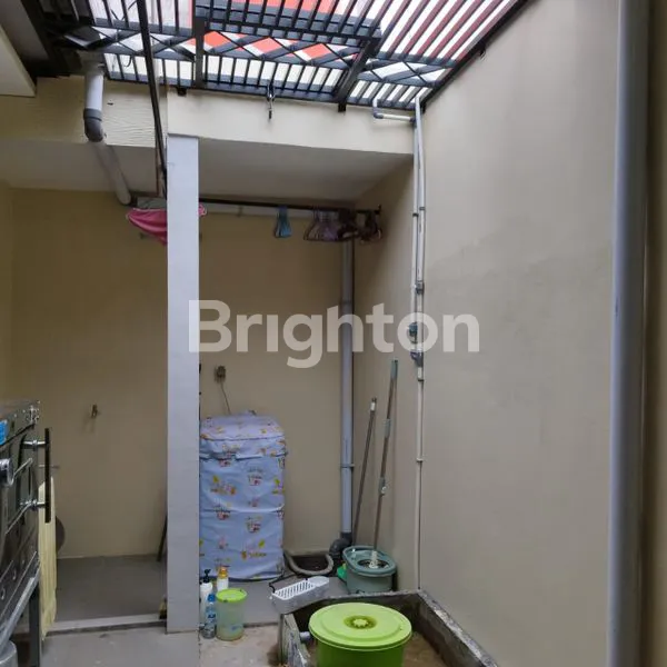 image DIJUAL CEPAT RUMAH CANTIK TERAWAT SEPINGGAN PRATAMA BALIKPAPAN (6)
