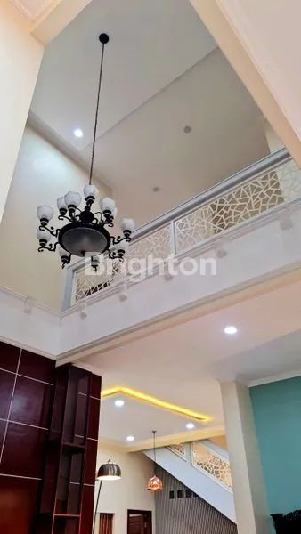 image RUMAH MEWAH ASRI DI KEDIRI, JATIM, INDONESIA (8)