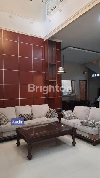 image RUMAH MEWAH ASRI DI KEDIRI, JATIM, INDONESIA (6)