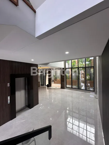 image WOODLAND CITRALAND PREMIUM SPEC 3 LT PRIVATE LIFT SEMI FURNISH SMART HOME SYSTEM MESH WIFI CARPORT 4 MOBIL (3)