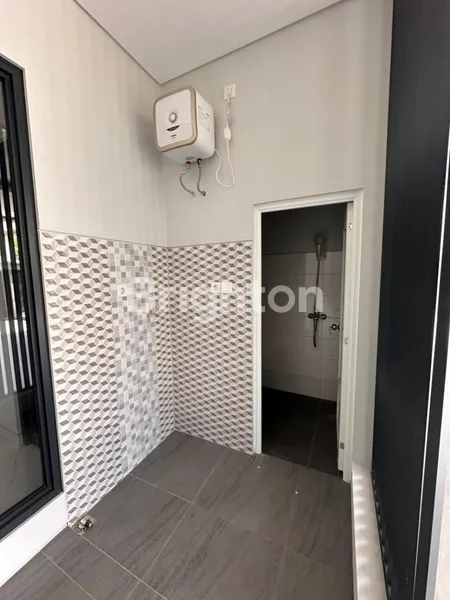 image WOODLAND CITRALAND PREMIUM SPEC 3 LT PRIVATE LIFT SEMI FURNISH SMART HOME SYSTEM MESH WIFI CARPORT 4 MOBIL (7)