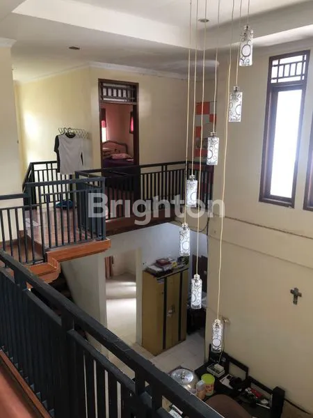 image RUMAH HOOK 2LT SELANGKAH SUPERINDO MERR BARUK NIRWANA  (4)