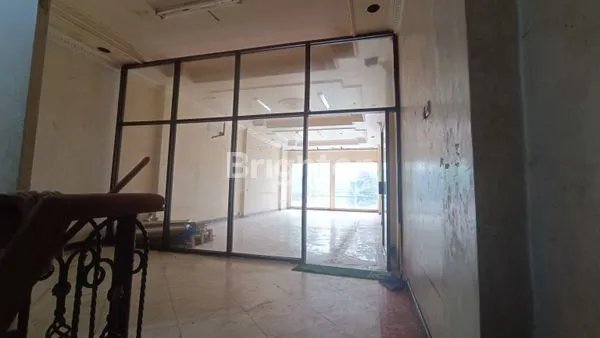 image RUKO 3.5 LANTAI SANGAT STRATEGIS DI JLN. BOULEVARD MAKASAR\\\\\\\\\\\\\\\\N (3)