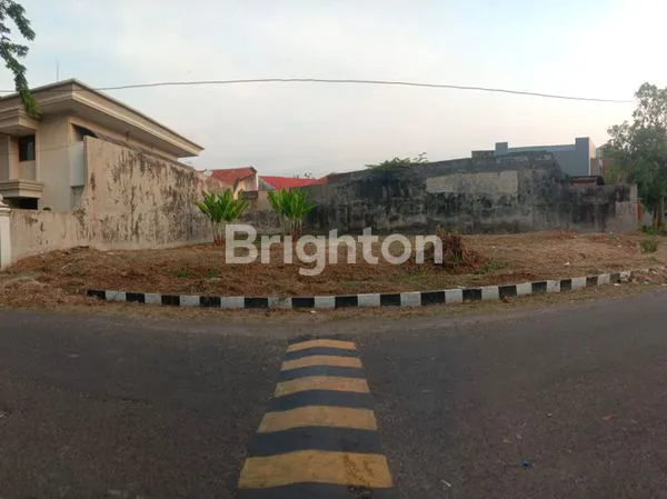 image TANAH STRATEGIS LOKASI JALAN RAYA JEMURSARI SELATAN (1)