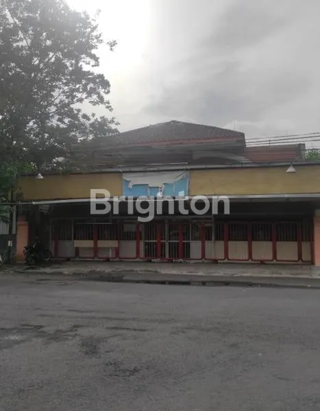 image RUMAH DI NGINDEN INTAN RAYA STRATEGIS ROW JALAN LEBAR,SELANGKAH DR MERR DAN KE TGH KOTA COCOK UNTUK USAHA APAPUN (1)