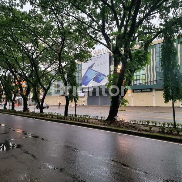 image RUKO STRATEGIS 3 LANTAI DI TUN ABDUL RAZAK (4)