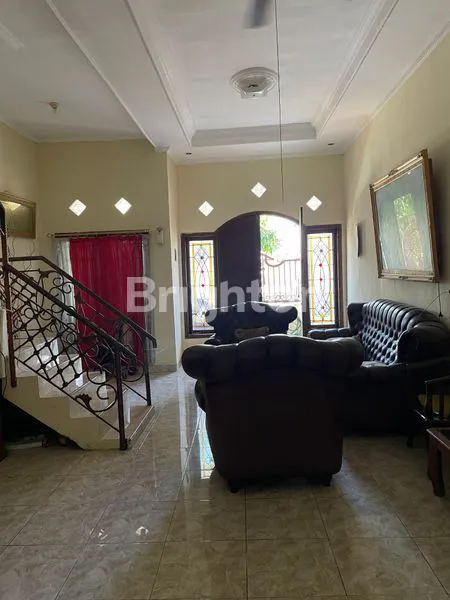 image RUMAH 3 LANTAI DI ALOHA SIDOARJO, LT 136M², 5 KT (2)