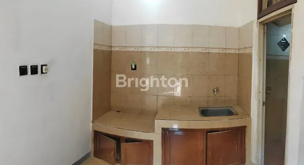 image HUNIAN NYAMAN 2 LANTAI, DEKAT UNAIR & UWM (8)