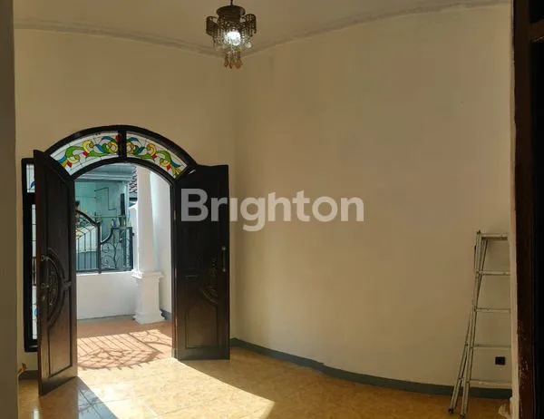 image HUNIAN NYAMAN 2 LANTAI, DEKAT UNAIR & UWM (1)