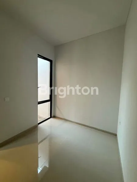 image SEWA RUMAH BARU GRESS PARK SUNRISE LOKASI STRATEGIS (4)