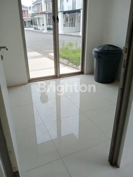 image RUMAH BARU GRESS PERUM GREENLAND MENGANTI GRESIK DEKAT CITRALAND, KAMPUS CIPUTRA ( K 329 ) (3)