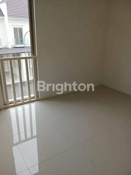 image RUMAH BARU GRESS PERUM GREENLAND MENGANTI GRESIK DEKAT CITRALAND, KAMPUS CIPUTRA ( K 329 ) (5)