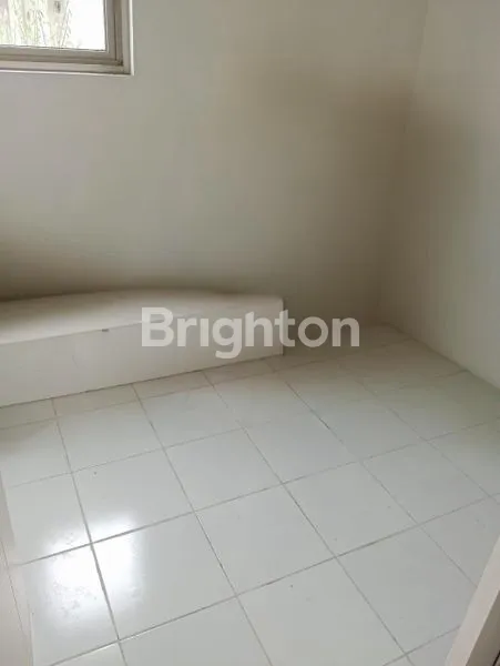 image RUMAH BARU GRESS PERUM GREENLAND MENGANTI GRESIK DEKAT CITRALAND, KAMPUS CIPUTRA ( K 329 ) (4)