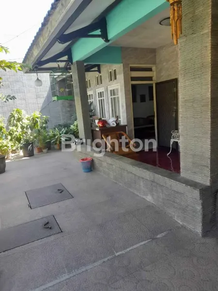 image DIJUAL RUMAH RUNGKUT ASRI TIMUR SHM (4)