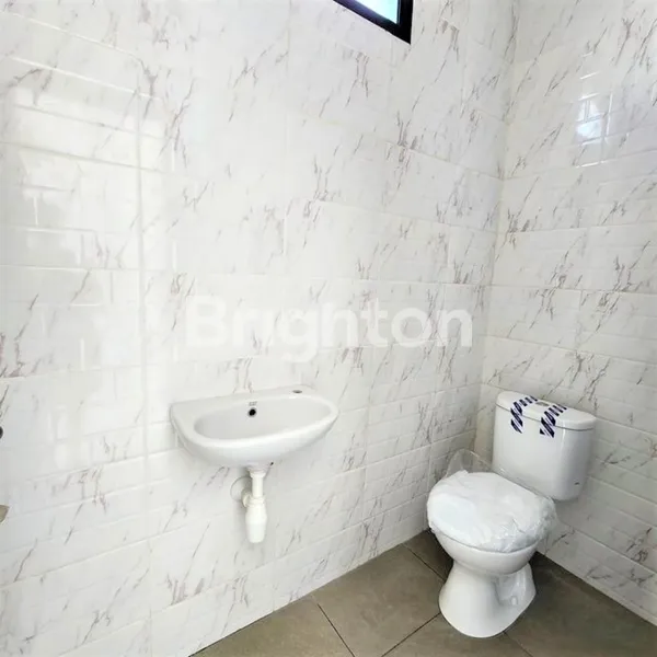 image RUMAH FULL  FURNISHED NEW DI MEDOKAN ASRI- RUNGKUT (6)