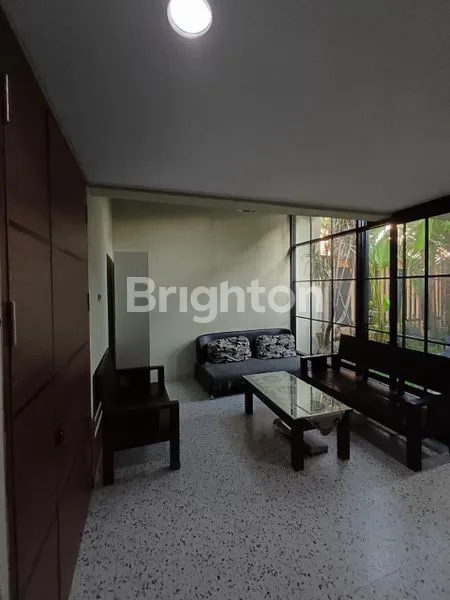 image RUMAH LOKASI STRATEGIS DI PUSAT BISNIS  KOTA MALANG  (2)