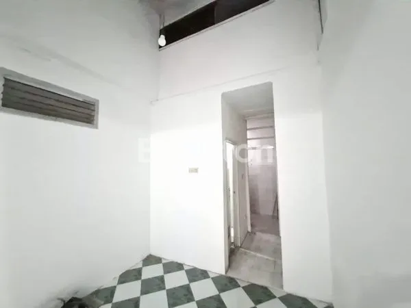 image RUMAH MINIMALIS 1 LANTAI, LT 140M² DI KEBON JERUK (3)