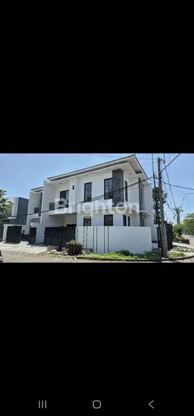 image ROW BOULEVARD ARAYA II RMH HOOK AMERICAN CLASSIC NEW MINIMALIS 2LT SUPER LANGKA (1)