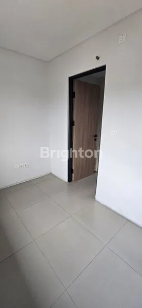 image RUMAH SIAP HUNI 2 LANTAI DI PARK SERPONG  (3)