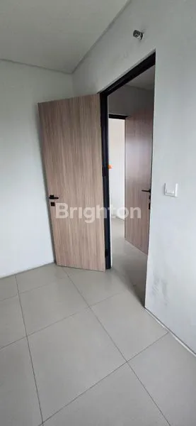 image RUMAH SIAP HUNI 2 LANTAI DI PARK SERPONG  (4)