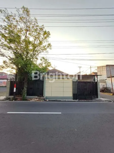 image RUMAH LOKASI STRATEGIS DI PUSAT BISNIS  KOTA MALANG  (1)