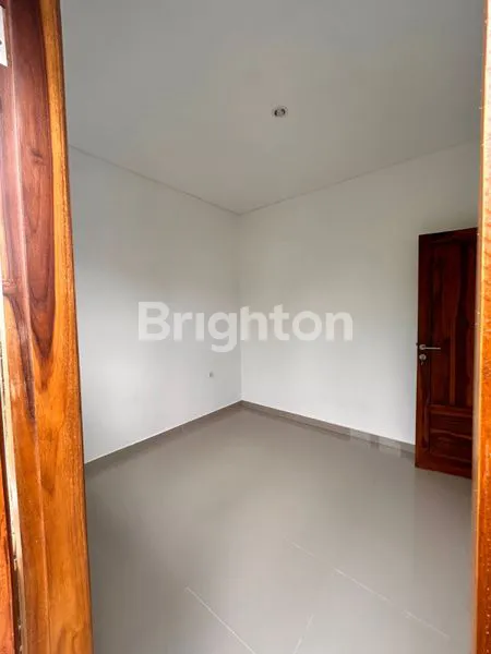 image DISEWAKAN RUMAH 2 LANTAI DENPASAR BARAT (1)