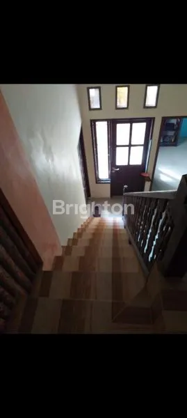 image RUMAH DUA LANTAI LAHAN LUAS AKSES NYAMAN STRATEGIS (1)