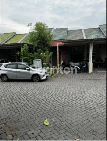 image  DISEWAKAN RUMAH FURNISHED  SUKOLILO DIAN REGENCY – SURABAYA (3)