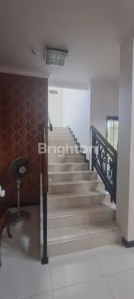 image DISEWA: RUMAH MEWAH 2 LANTAI, LT 460 M², FULL FURNISH, BALIKPAPAN BARU (8)