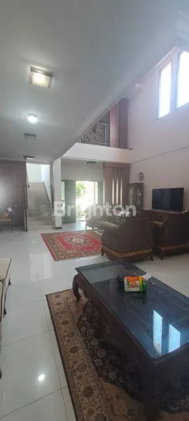 image DISEWA: RUMAH MEWAH 2 LANTAI, LT 460 M², FULL FURNISH, BALIKPAPAN BARU (7)