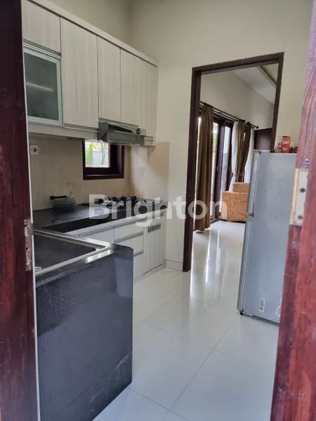 image RUMAH VILLA 2 LANTAI DI OBYEK WISATA DI SUNSET ROAD (3)