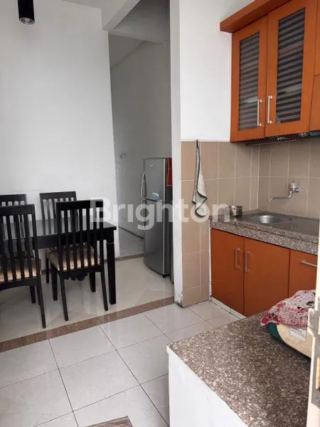 image RUMAH 2 LANTAI SEMI FURNISHED DI ROYAL RESIDENCE (4)