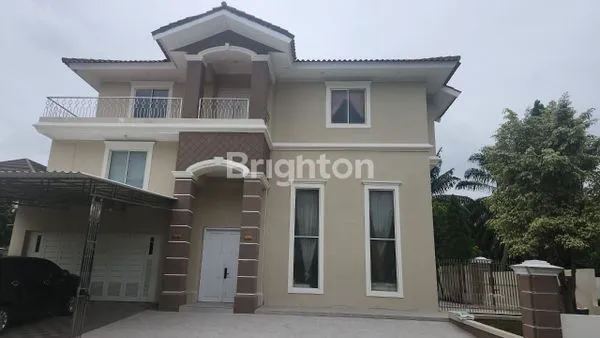 image RUMAH MEWAH HOEK 3 LANTAI TAMAN BEVERLY GOLF  LIPPO  KARAWACI (1)