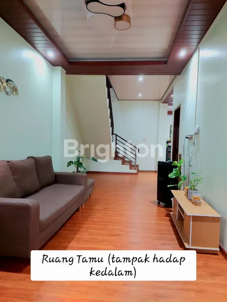 image RUMAH 2.5 LANTAI LOKASI STRATEGIS DI KOMPLEK PERUMAHAN ANGGREK SARI BATAM (5)