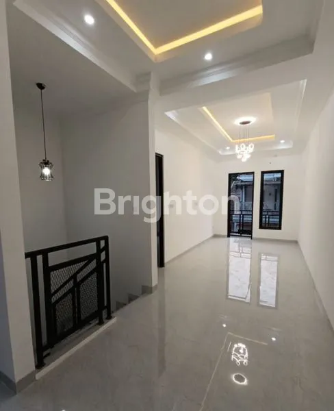 image RUMAH SUDAH RENOVASI SIAP HUNI DI KENCANA LOKA BSD (8)