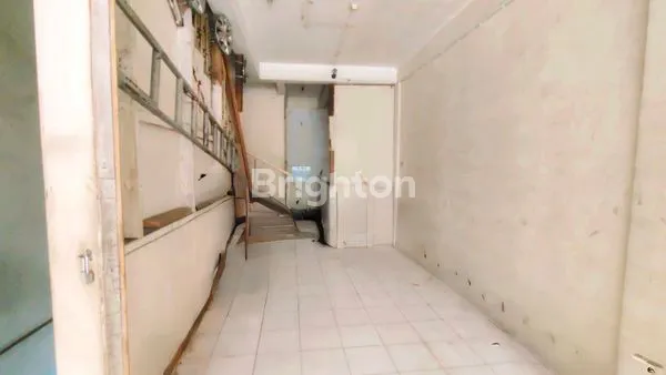 image RUKO TEXTILE DI KAWASAN BISNIS TANAH ABANG 3.5 LANTAI FREE LIFT BARANG YANG BARU  (6)