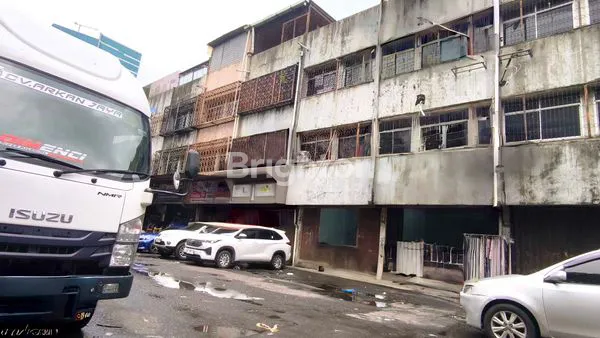 image RUKO TEXTILE DI KAWASAN BISNIS TANAH ABANG 3.5 LANTAI FREE LIFT BARANG YANG BARU  (1)