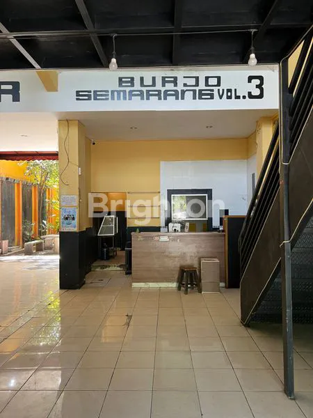 image RUKO 3 LANTAI YANG LUAS SIAP PAKAI DI DEKAT UNIMUS  (3)