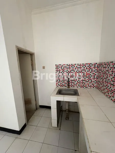 image HUNIAN HOEK BERSIH TERAWAT DI GRIYA PERMATA (3)