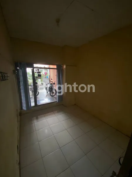 image RUMAH DI JUAL SIAP HUNI DI BANYUMANIK SEMARANG (4)