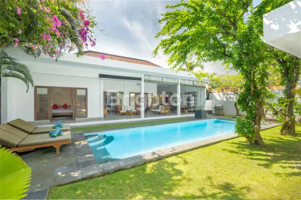 image VILLA MEWAH FURNISHED DI SEMINYAK, LT 400M² (1)